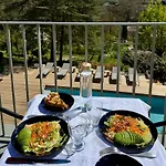 Avec Vue B&B 4*