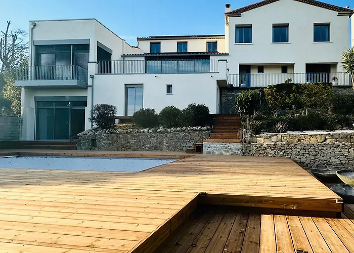Avec Vue 4*